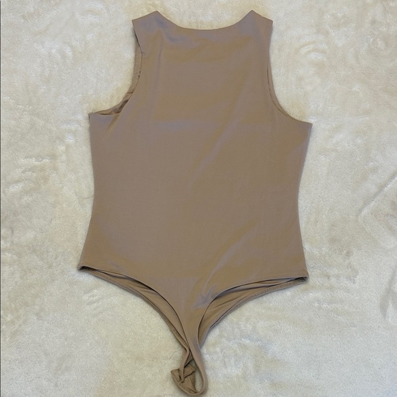 Sincerely Jules Tan Sleeveless Bodysuit L - Picture 3 of 4